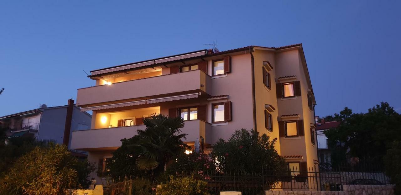 Villa Ada Malinska Bagian luar foto